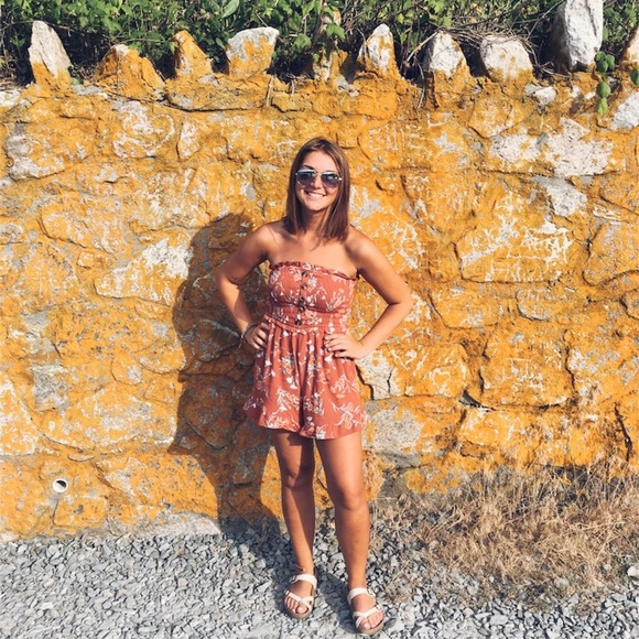 Meet your Posher, Brittany - Picture 2 of 6